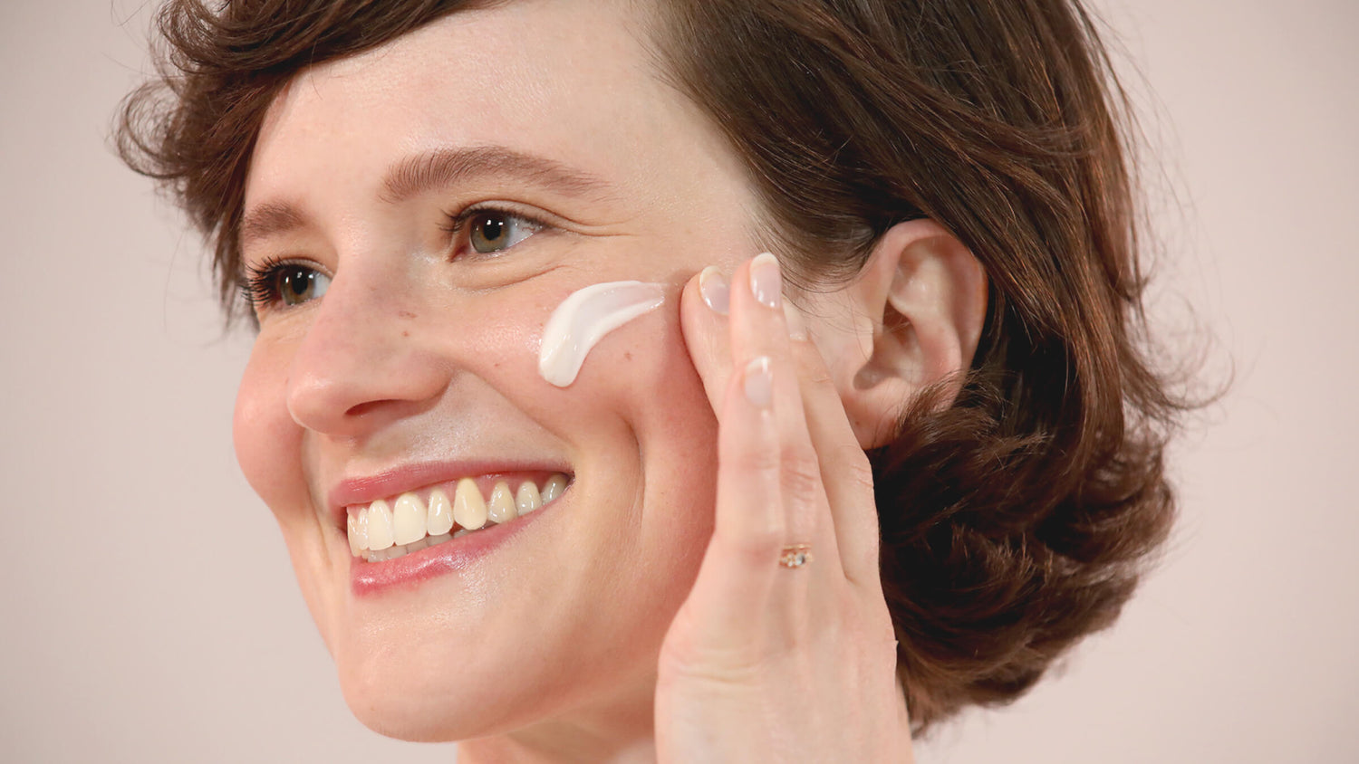 Soins visage naturels pour femme : les indispensables – La Crème Libre